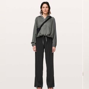 EUC Lululemon Wanderer Wide Leg Pant, size 8, navy blue